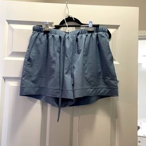Blue shorts, size 2XL